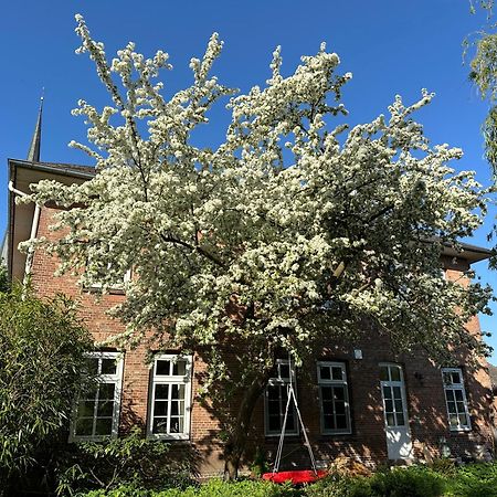 Altes Pastorat Bed & Breakfast Barmstedt Exterior photo