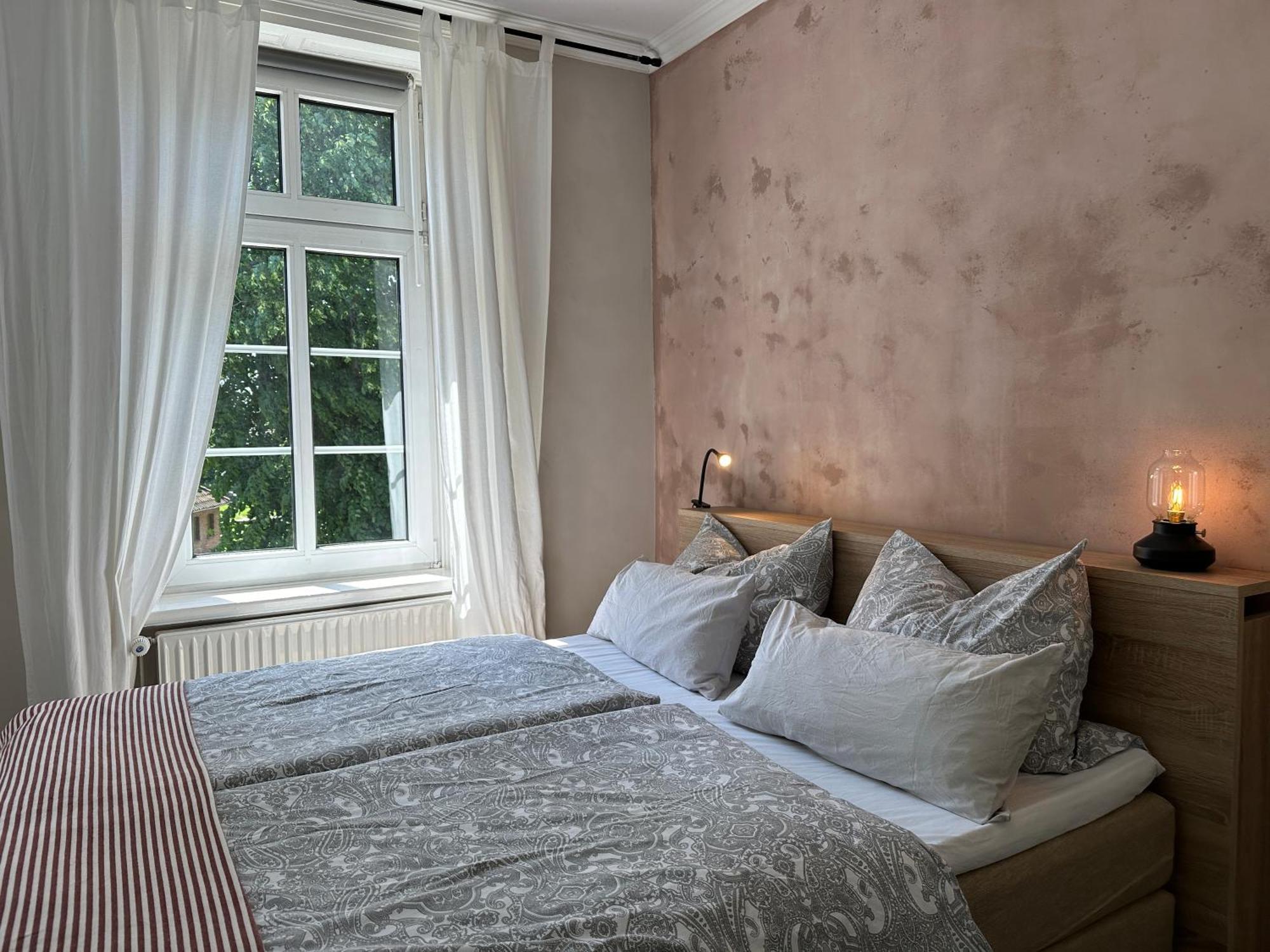 Altes Pastorat Bed & Breakfast Barmstedt Exterior photo